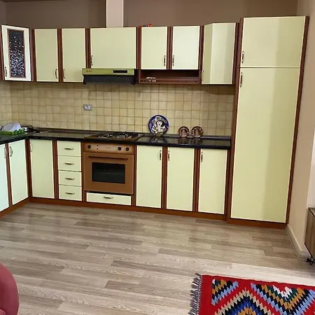 Daire *heart Of New Bazaar 1 Bed Apt* Tiran