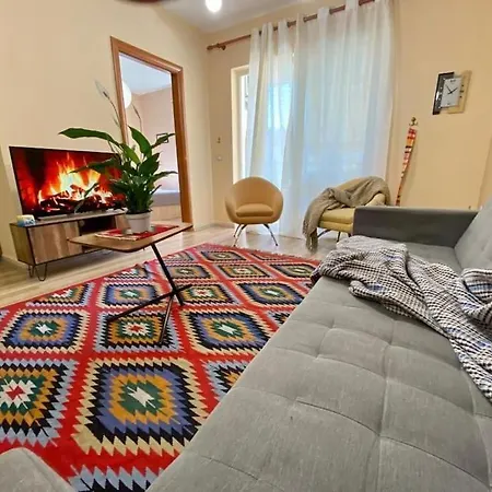Daire *heart Of New Bazaar 1 Bed Apt* Tiran