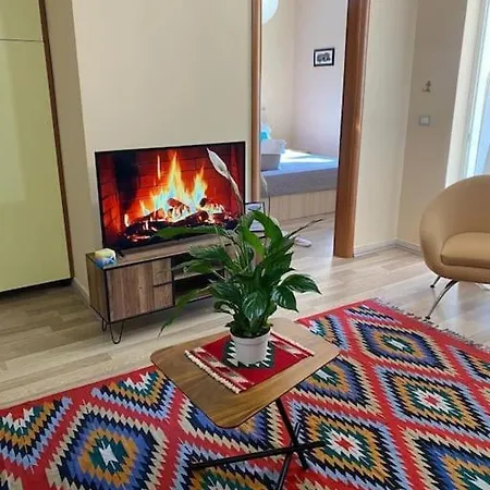 *heart Of New Bazaar 1 Bed Apt* Daire *
